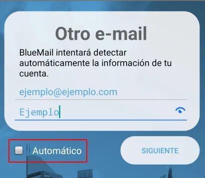 Formulario de cuenta en BlueMail con la casilla Automático desmarcada